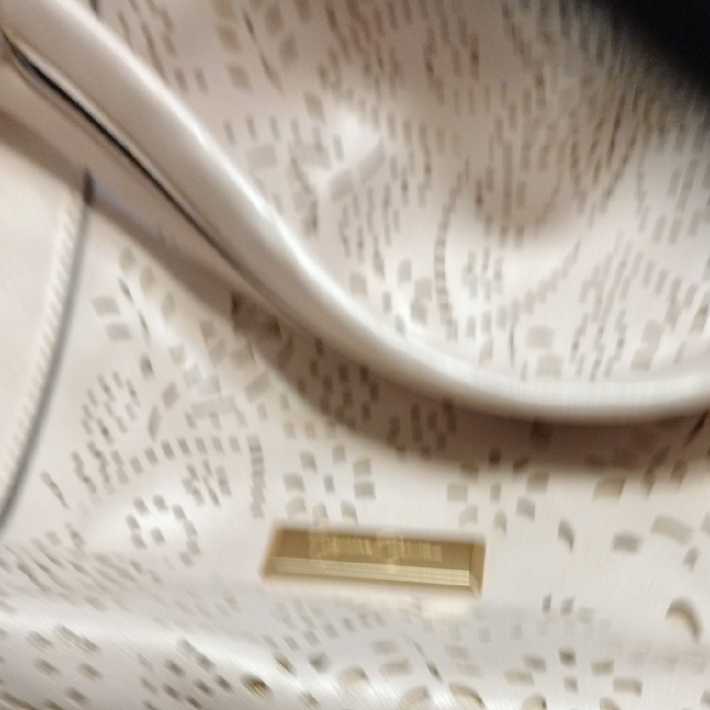 Jessica Simpson Cream Shoulder Bag with Cut-Out Design - Picture 6 of 9